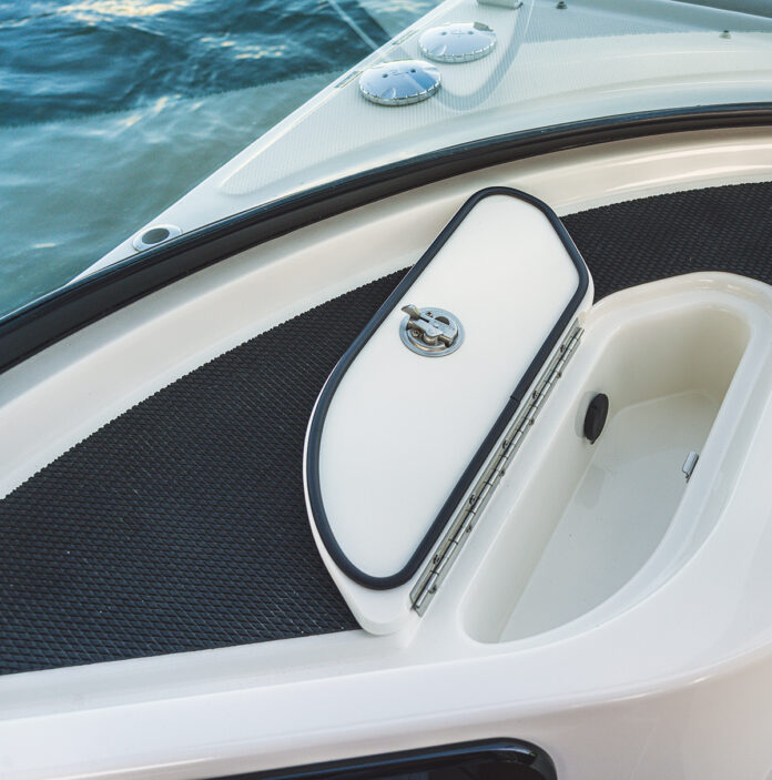 SDX 230 Outboard glove box