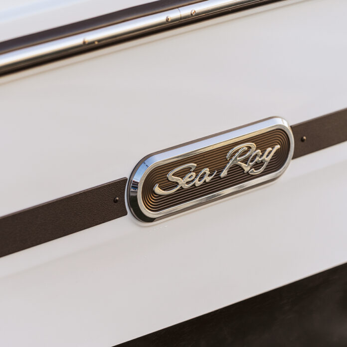 SDX 230 Surf hull and badge detail