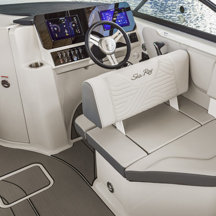 SDX 230 Surf helm seat with convertible backrest