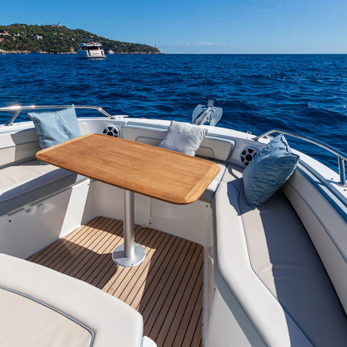 CAP CAMARAT_9.0CCS2_IMAGE_INTERIOR