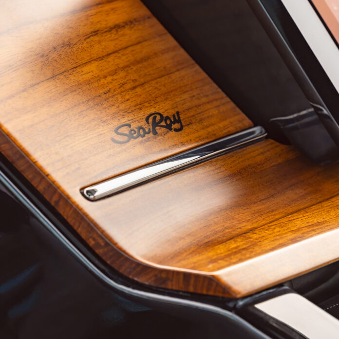 SLX 360 Outboard helm dash